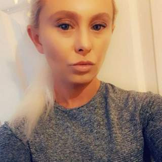 Zvědavá cestovatelka chce vášnivý hookup